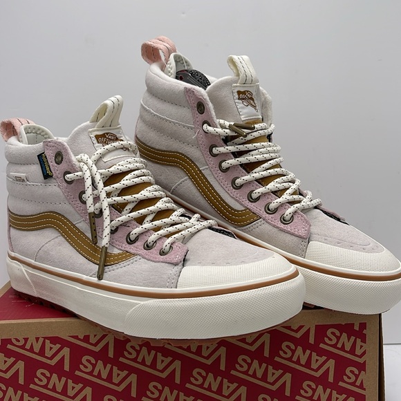 Vans WMNS Sk8-Hi Mte-2 Marshmallow/Multi
VN0A5HZZBP3 Lace Up Boots Cold Weather - Picture 4 of 16